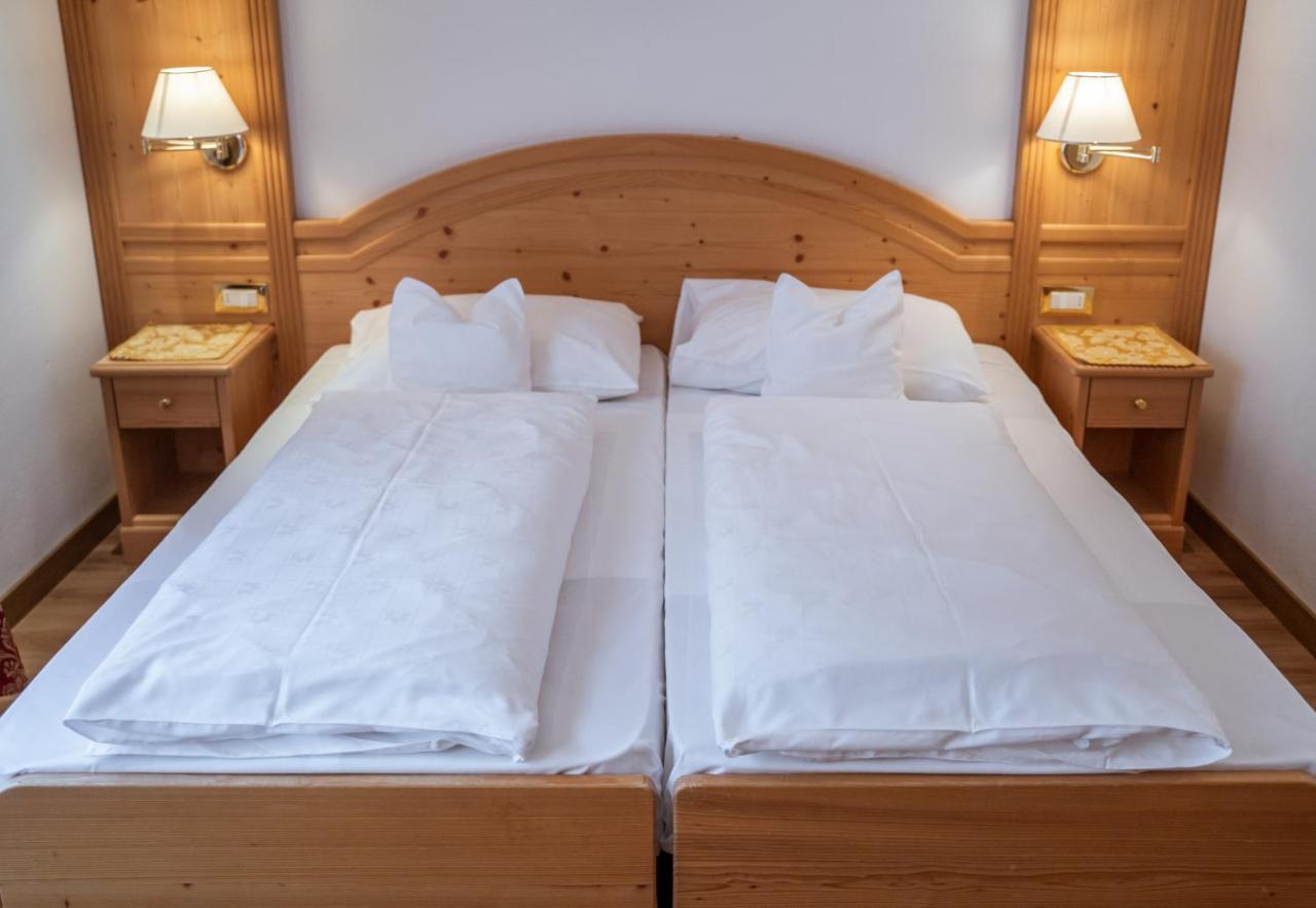 Garni Franca B&B เซลวาดีวัลการ์เดนา ภายนอก รูปภาพ