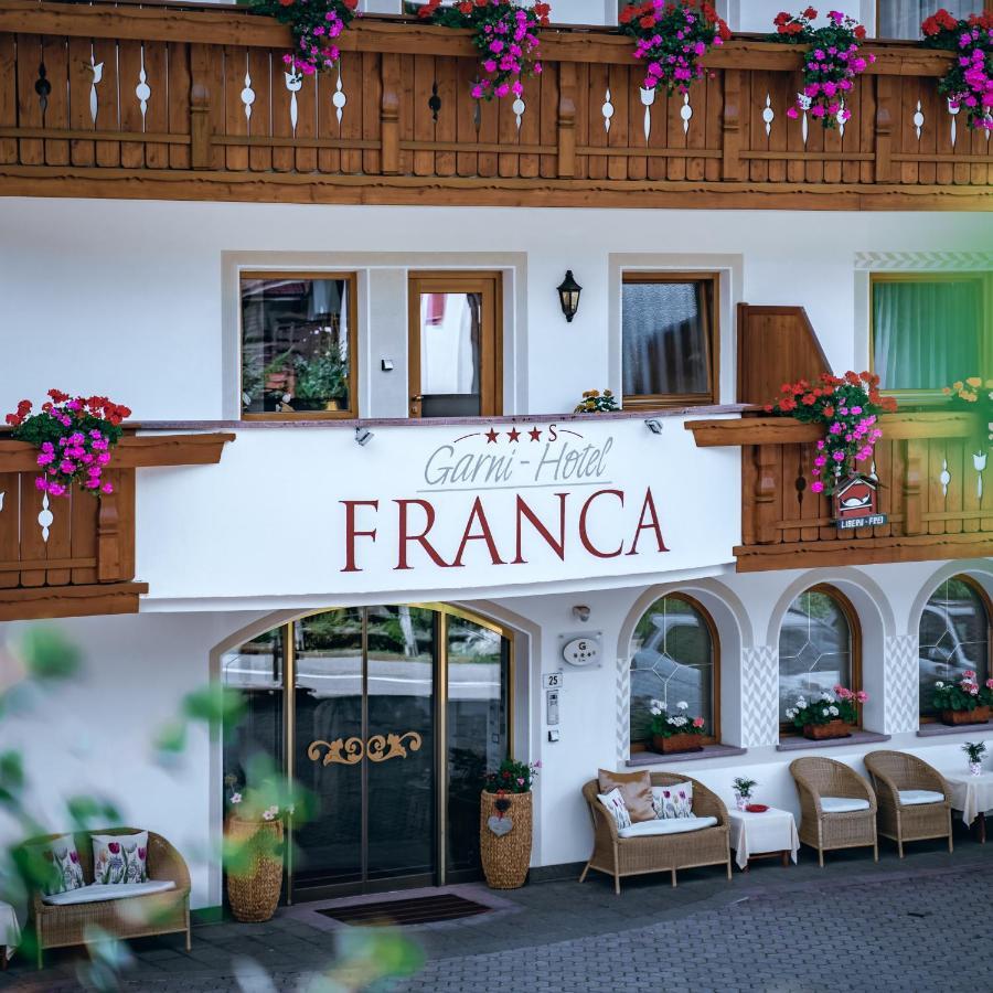 Garni Franca B&B เซลวาดีวัลการ์เดนา ภายนอก รูปภาพ